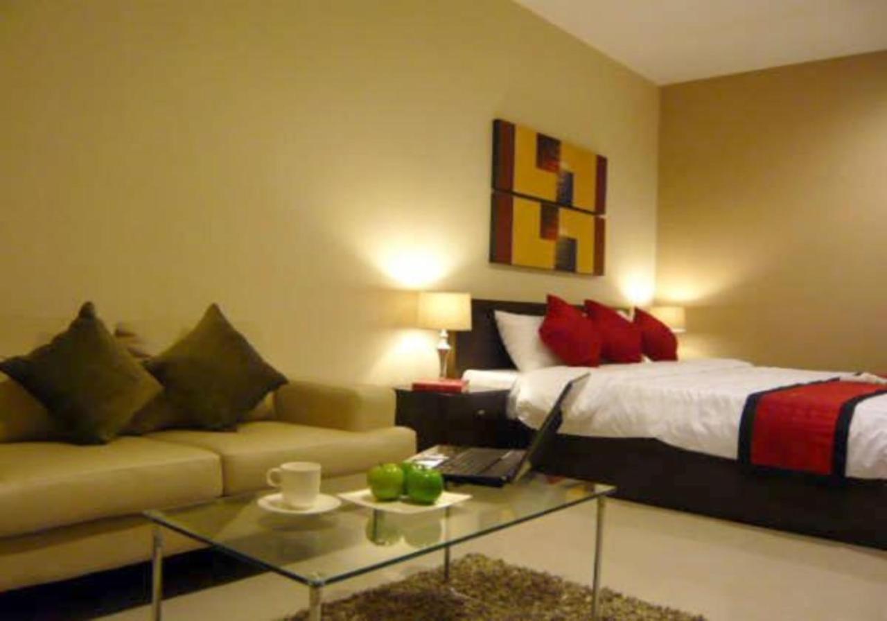 The Atrium Ratchada 13 Aparthotel Μπανγκόκ Εξωτερικό φωτογραφία