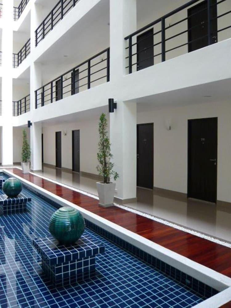 The Atrium Ratchada 13 Aparthotel Μπανγκόκ Εξωτερικό φωτογραφία