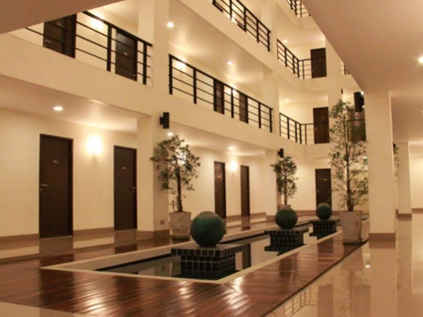 The Atrium Ratchada 13 Aparthotel Μπανγκόκ Εξωτερικό φωτογραφία